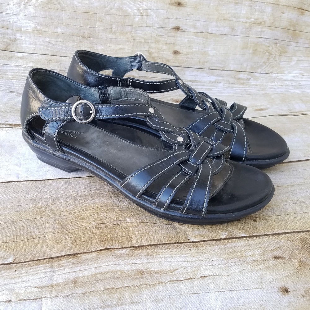 Dansko Black Leather T-strap Sandal Size 38 - Picture 5 of 6